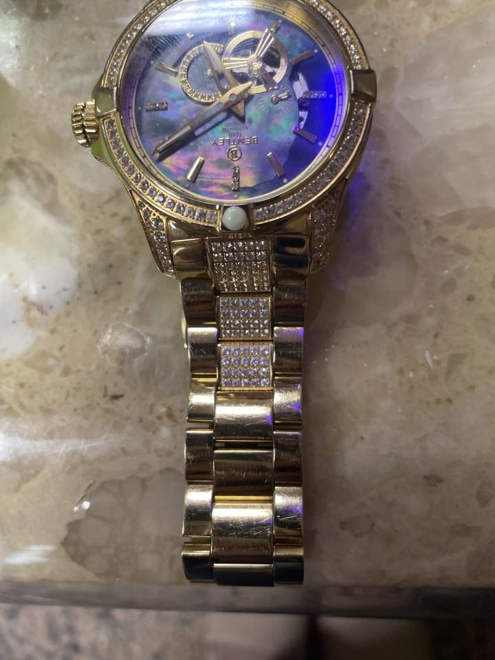 鐘錶行案件圖片