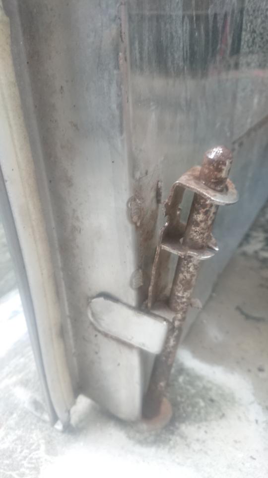 鐵門案件圖片