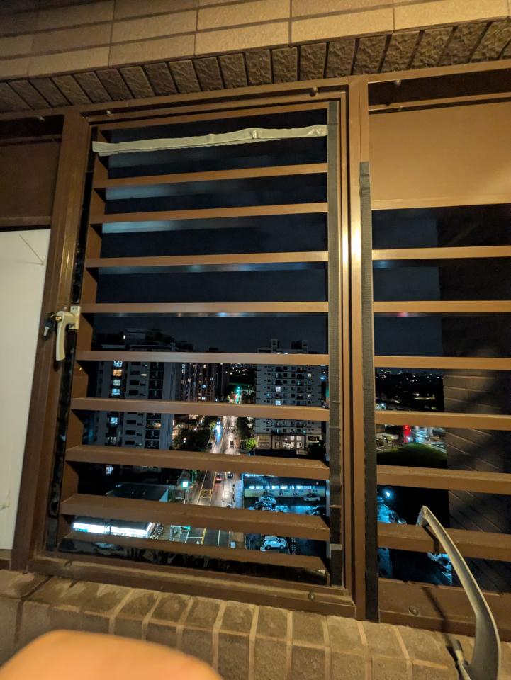 陽台紗網安裝案件圖片