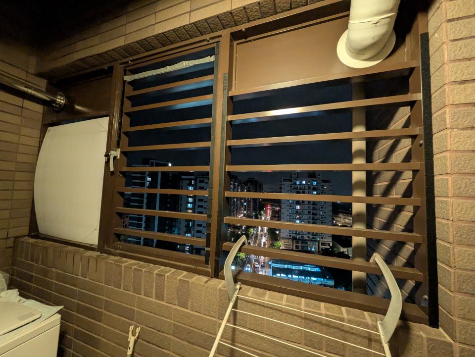陽台紗網安裝案件圖片