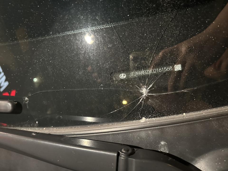 汽車玻璃修補案件圖片