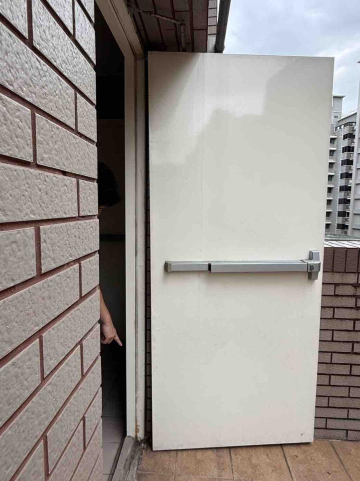 門片維修案件圖片
