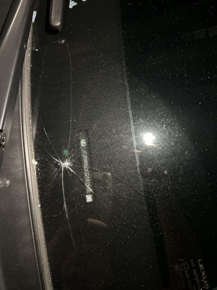 汽車玻璃修補案件圖片
