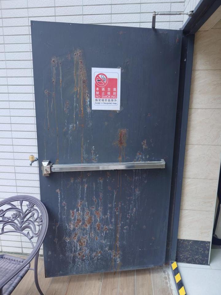 鐵門案件圖片