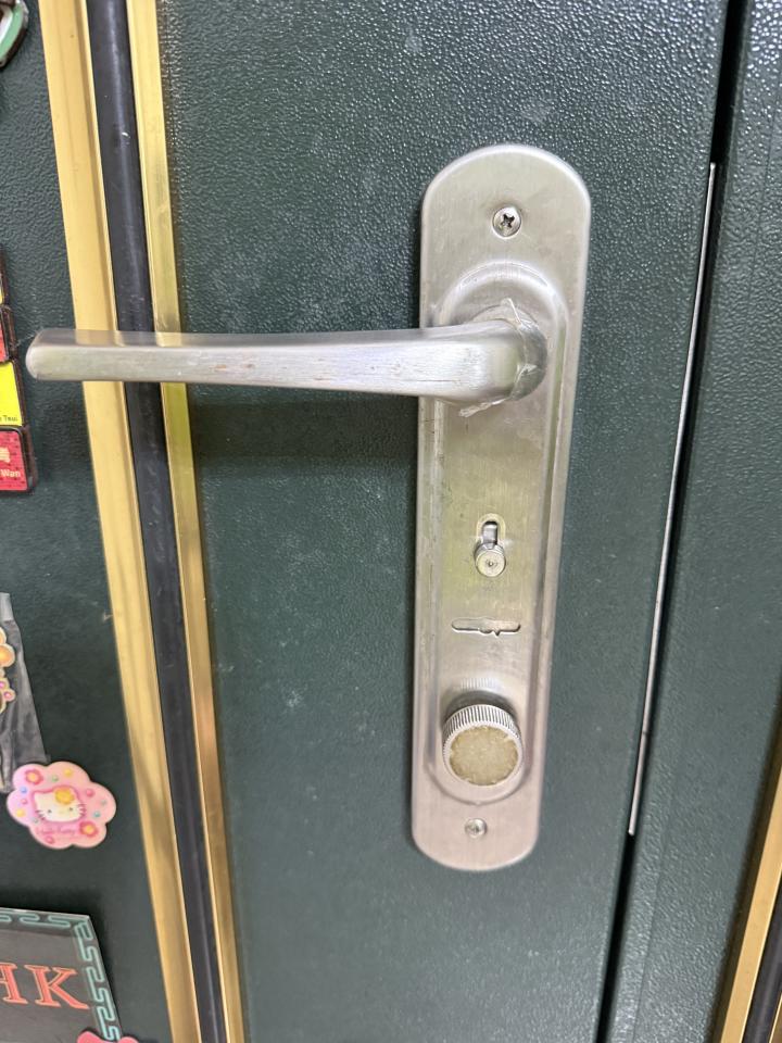 門片維修案件圖片