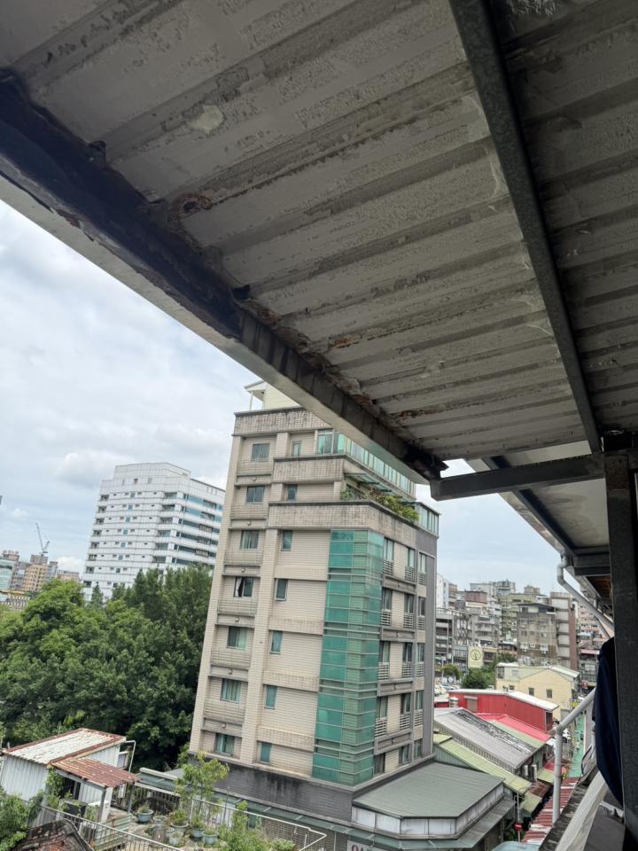 鐵皮屋頂案件圖片