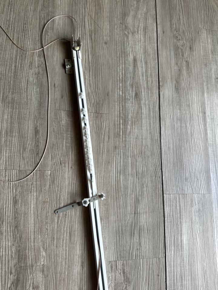 窗簾安裝維修案件圖片