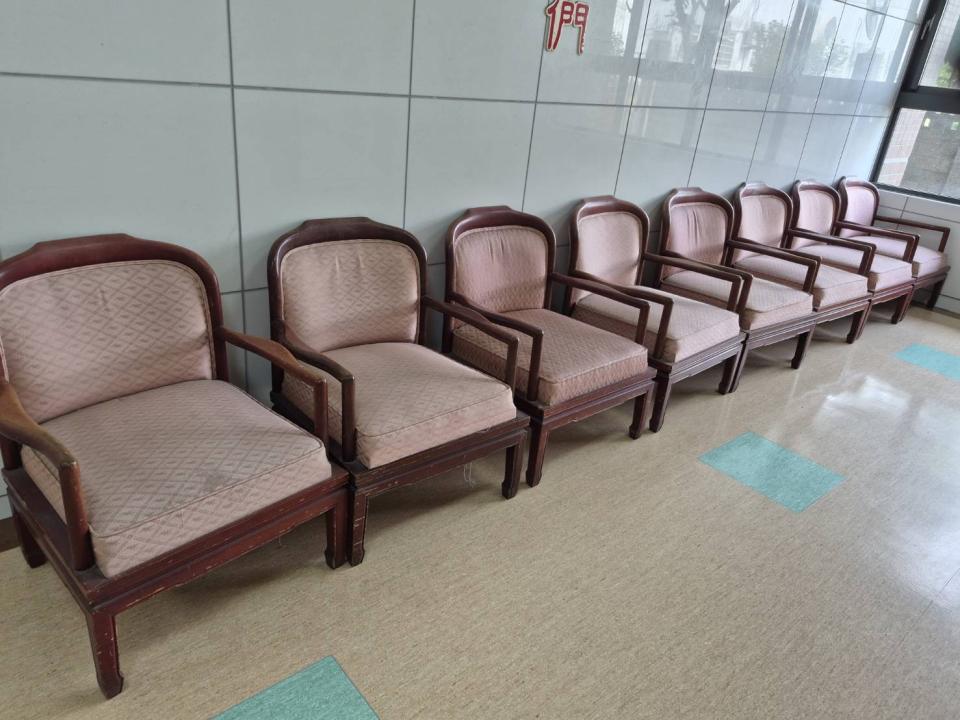 沙發修理案件圖片