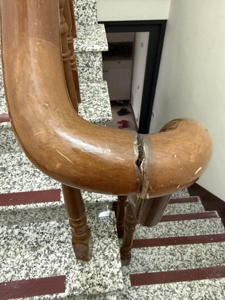 樓梯扶手案件圖片