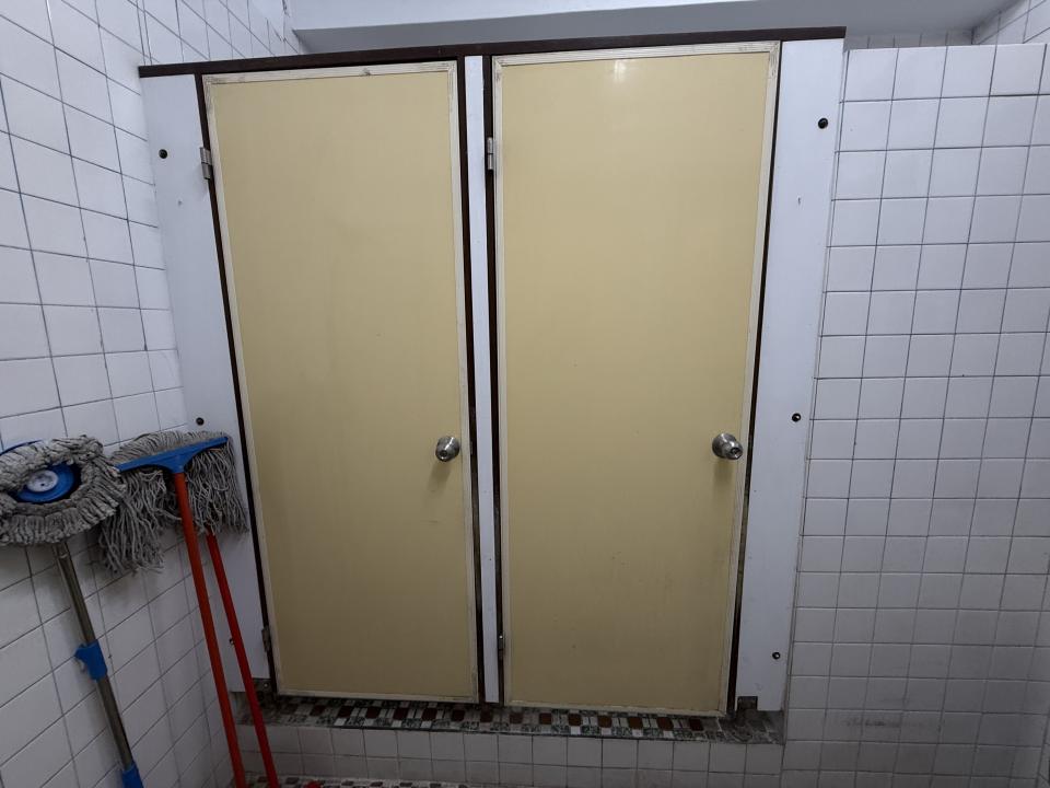 廁所隔間案件圖片
