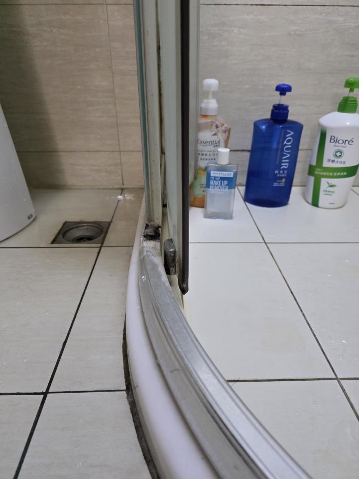 淋浴拉門安裝維修案件圖片