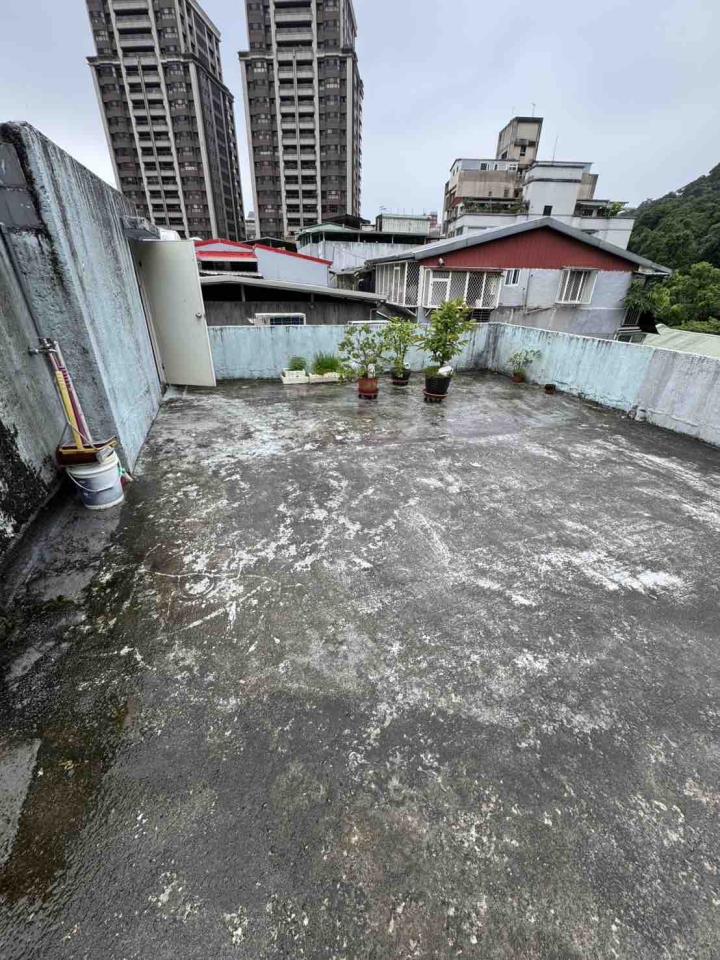 遮雨棚安裝案件圖片