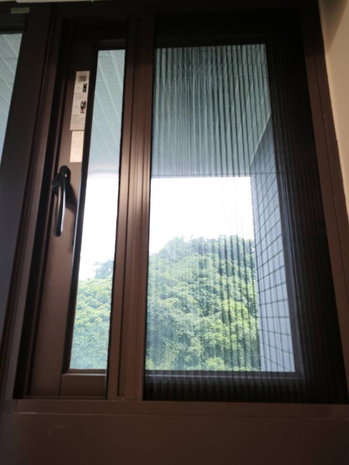 陽台紗網安裝案件圖片