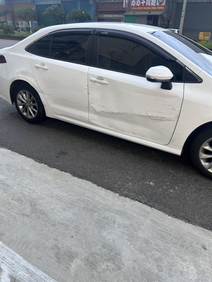 汽車板金烤漆案件圖片