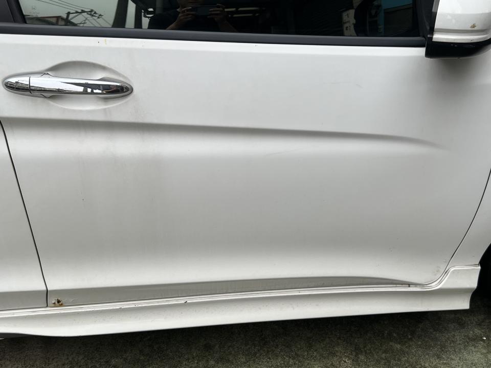汽車板金烤漆案件圖片