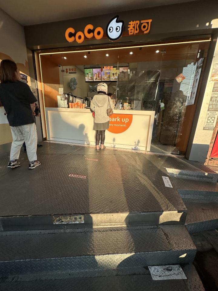 鐵捲門維修案件圖片