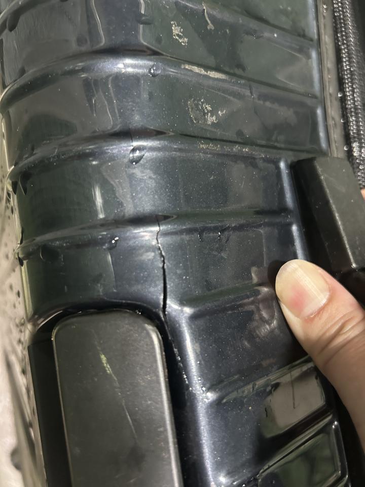 行李箱維修案件圖片