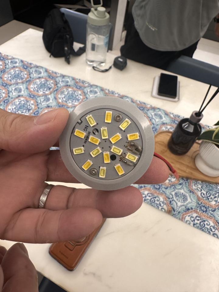 燈具維修案件圖片