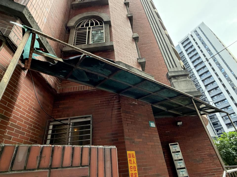 採光罩案件圖片