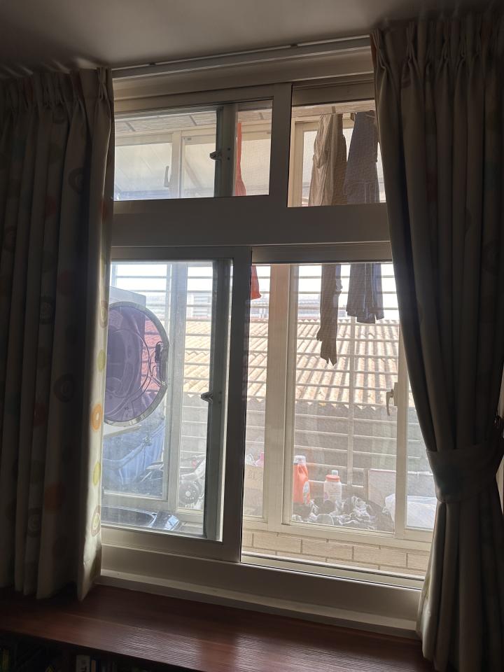 陽台紗網安裝案件圖片