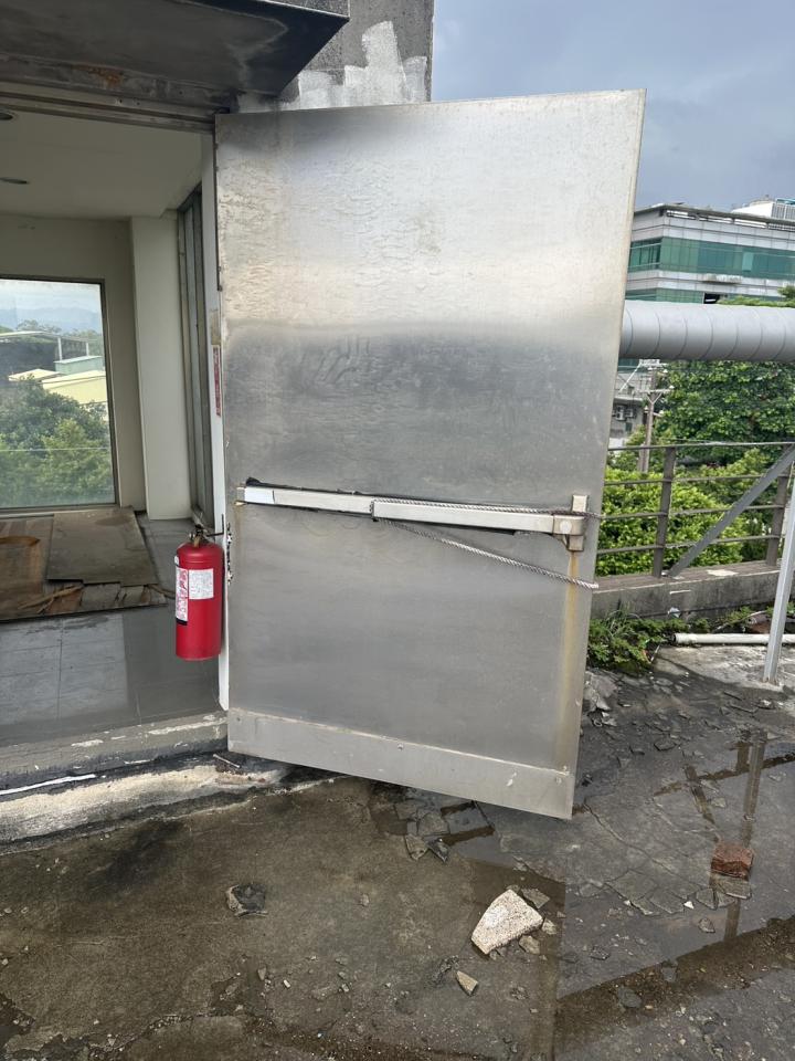 門片維修案件圖片