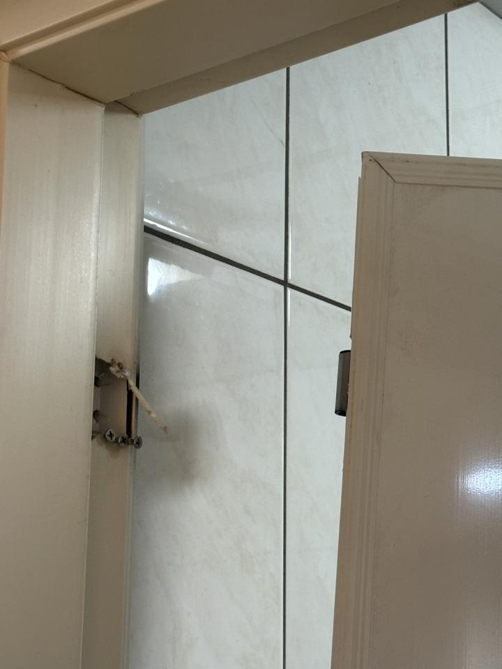 浴室門案件圖片