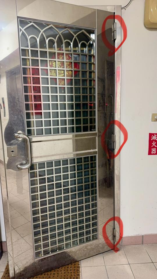 鐵門案件圖片