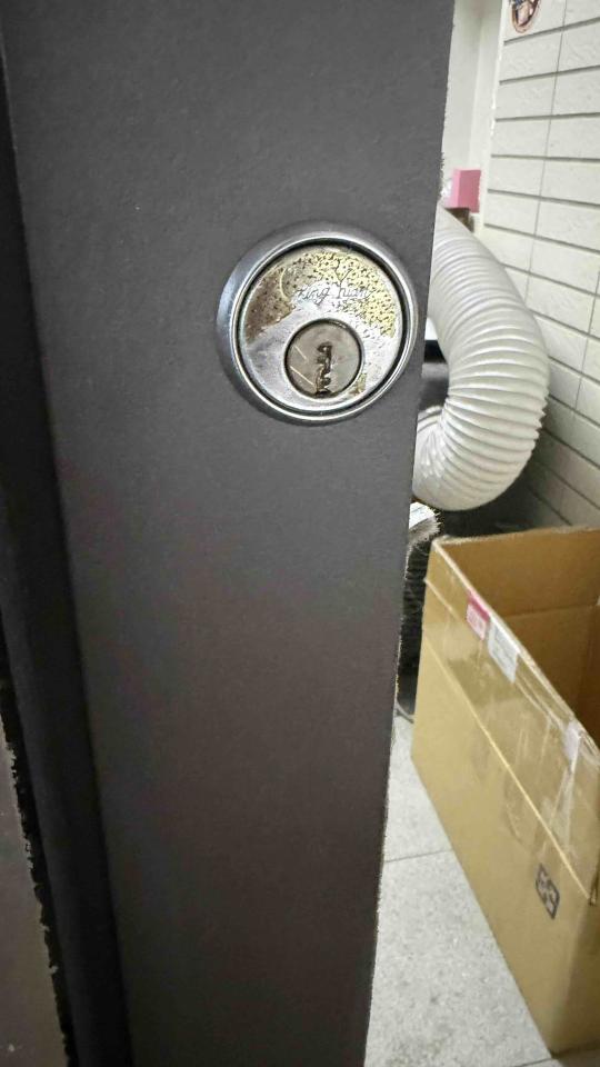 門片維修案件圖片