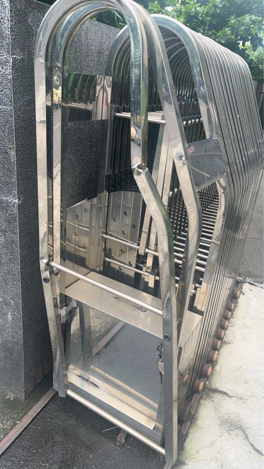 伸縮門案件圖片