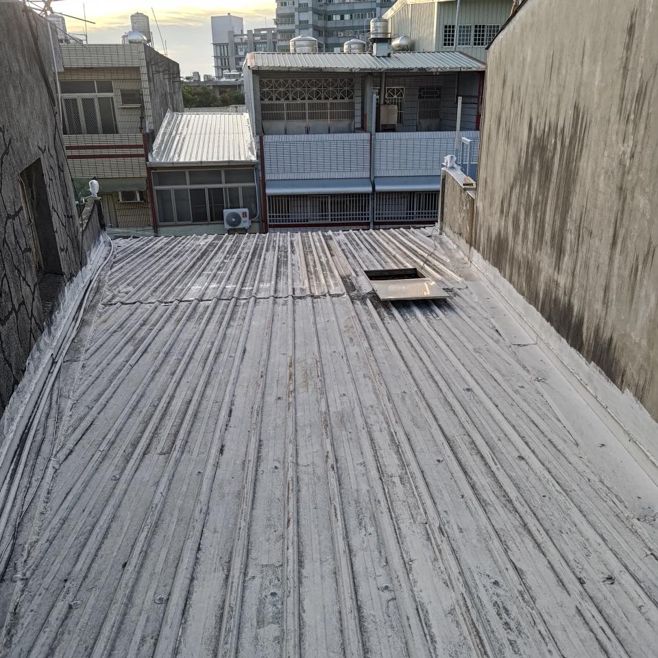 鐵皮屋頂案件圖片