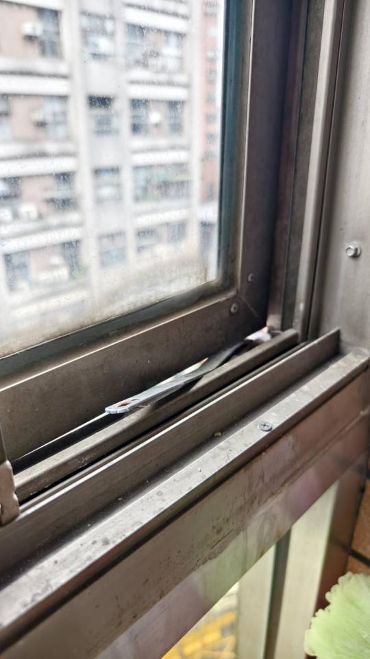 窗戶維修案件圖片