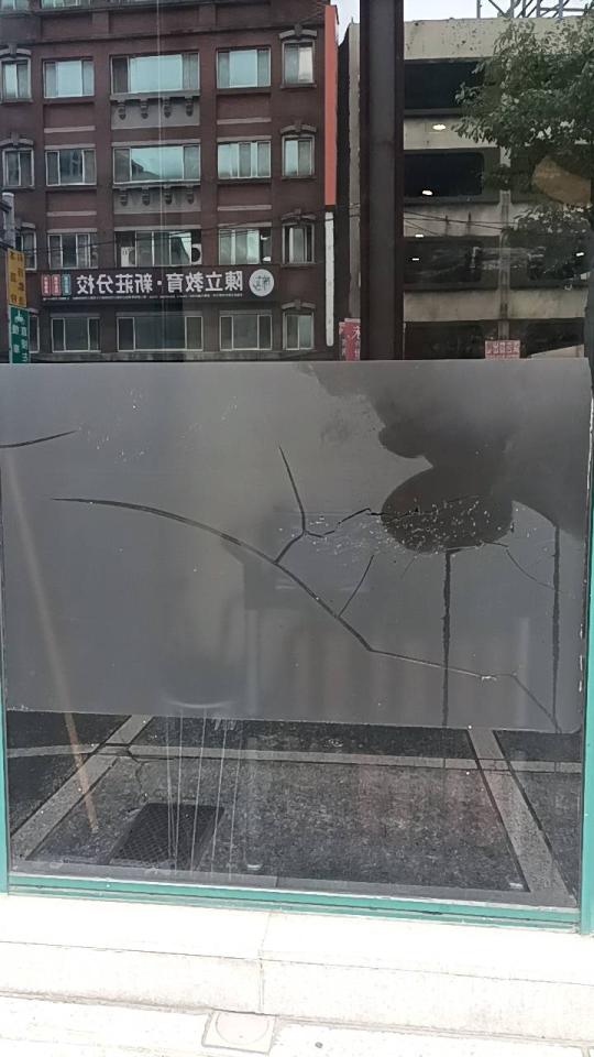 玻璃隔熱案件圖片