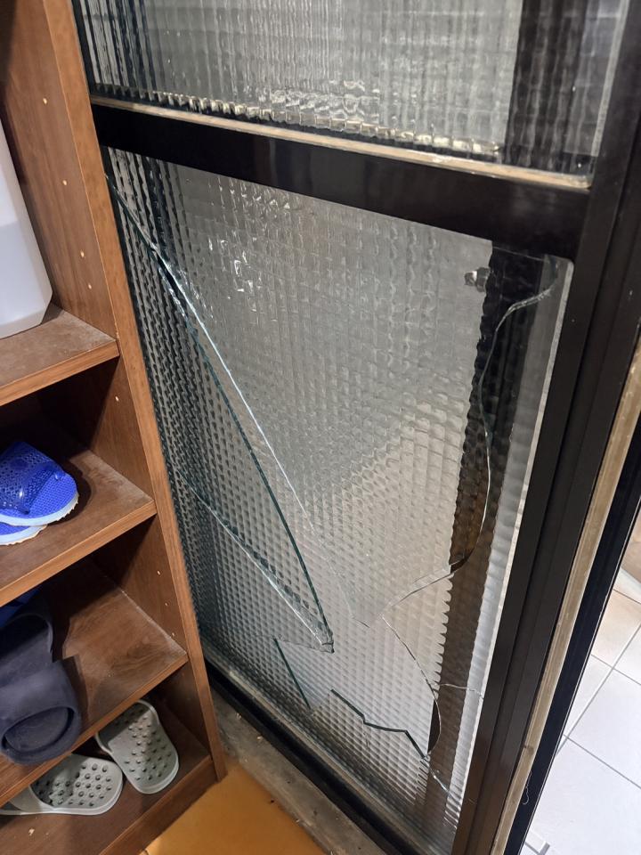 鋁門窗案件圖片