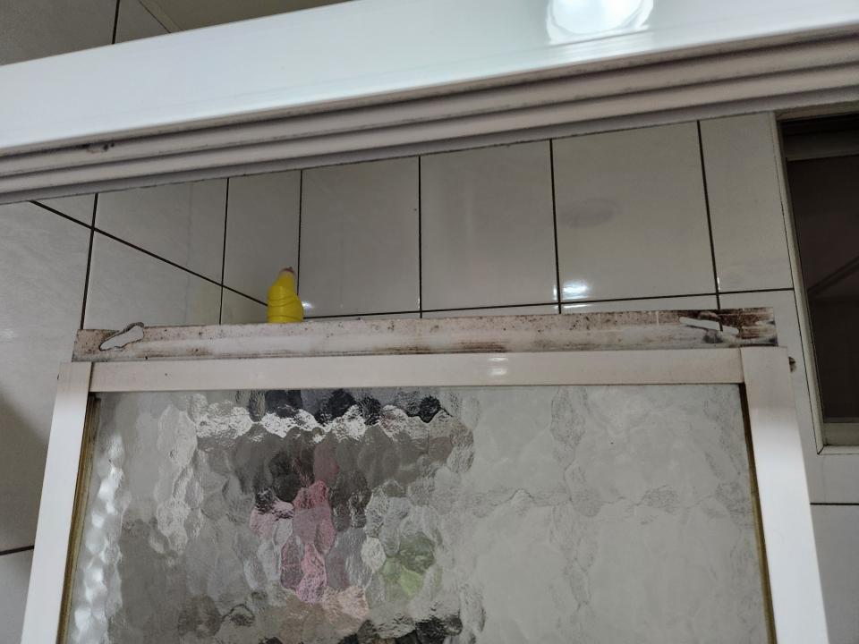 淋浴拉門安裝維修案件圖片