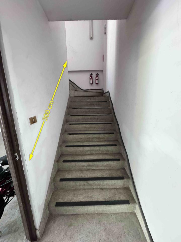 樓梯扶手案件圖片