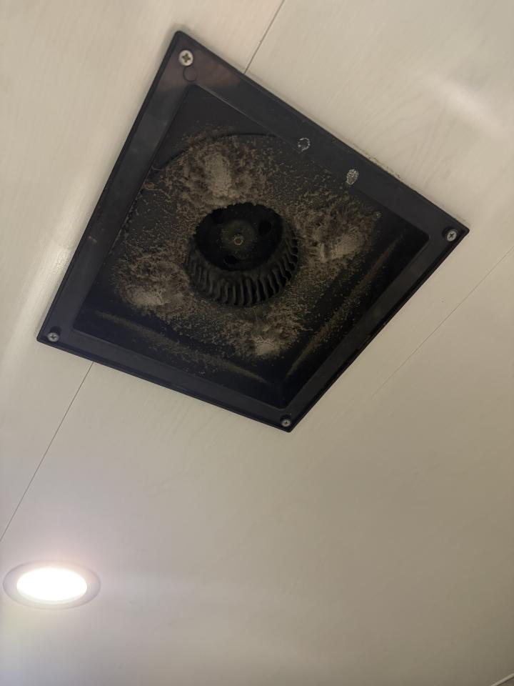 浴室抽風機清潔案件圖片