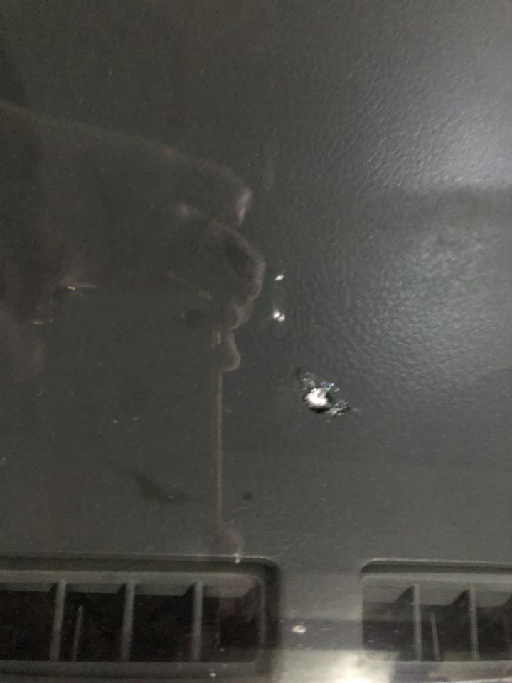汽車玻璃修補案件圖片