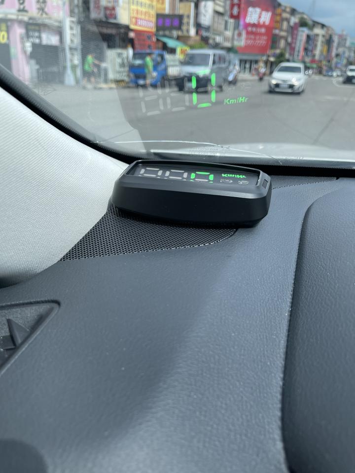 汽車玻璃修補案件圖片