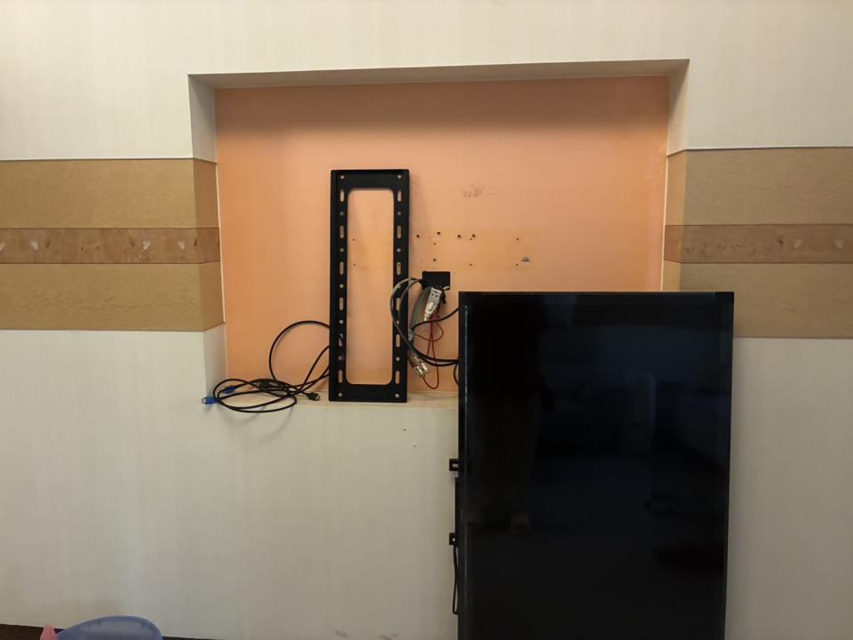 電視壁掛架安裝案件圖片
