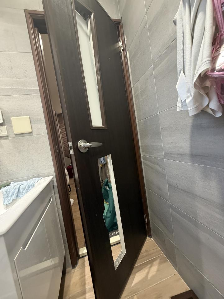 浴室門案件圖片