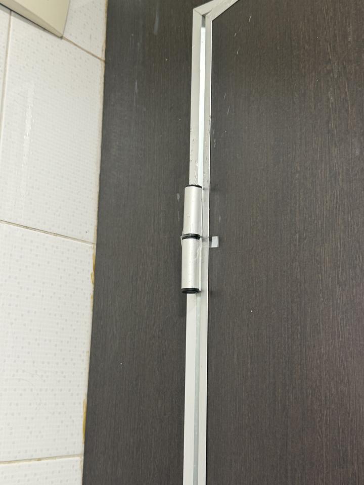 廁所隔間案件圖片