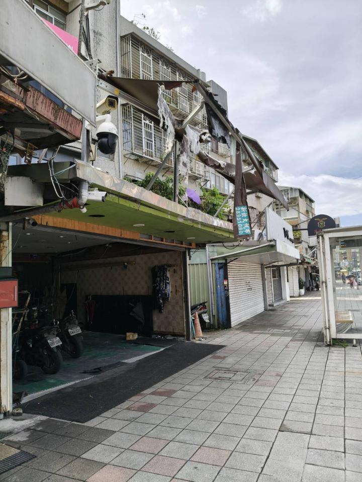 遮雨棚安裝案件圖片