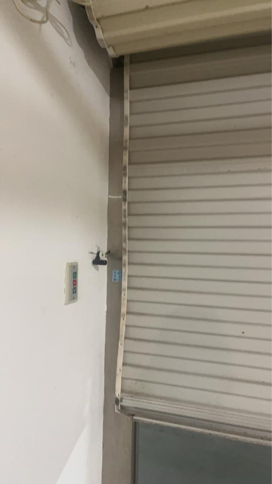 鐵捲門維修案件圖片