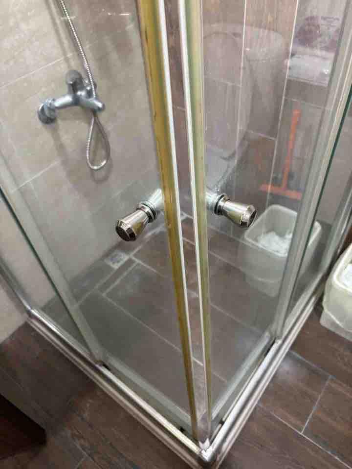 淋浴拉門安裝維修案件圖片