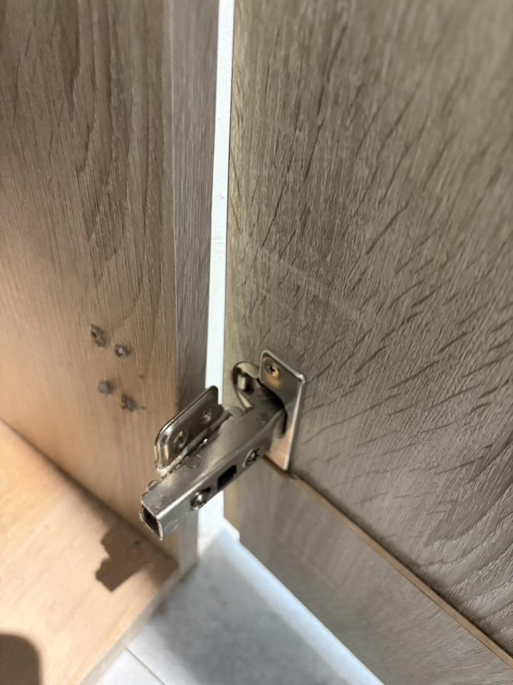 櫥櫃門片更換案件圖片