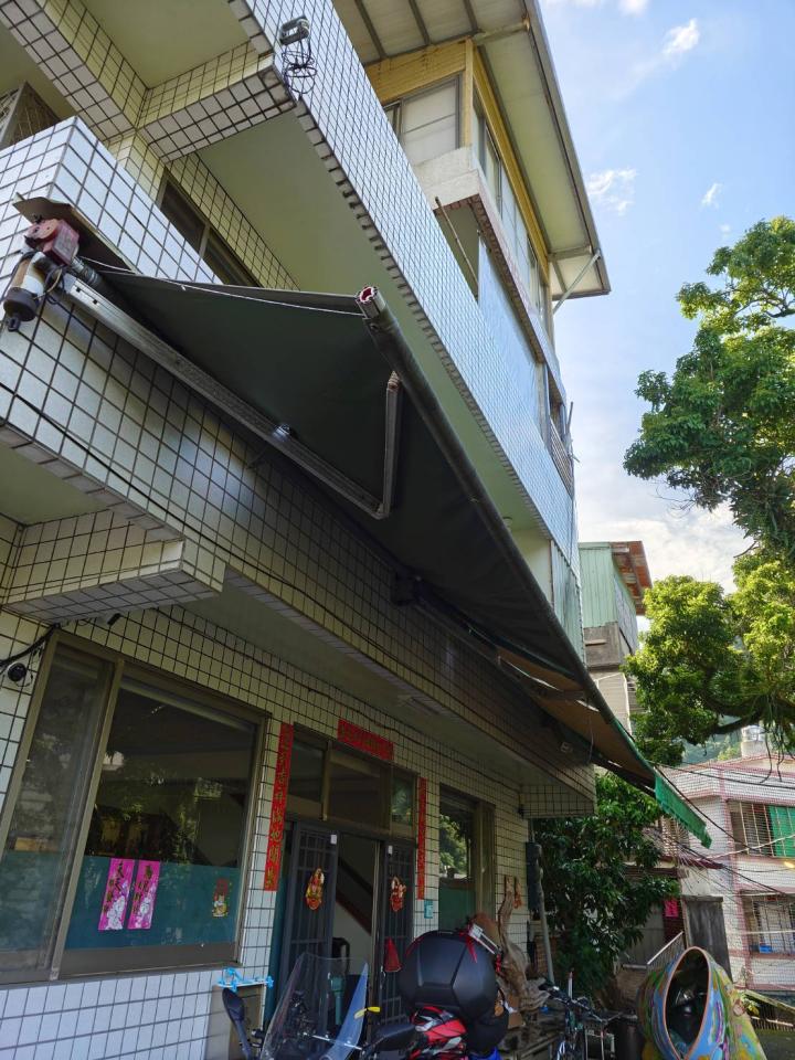 遮雨棚安裝案件圖片