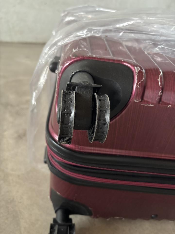 行李箱維修案件圖片