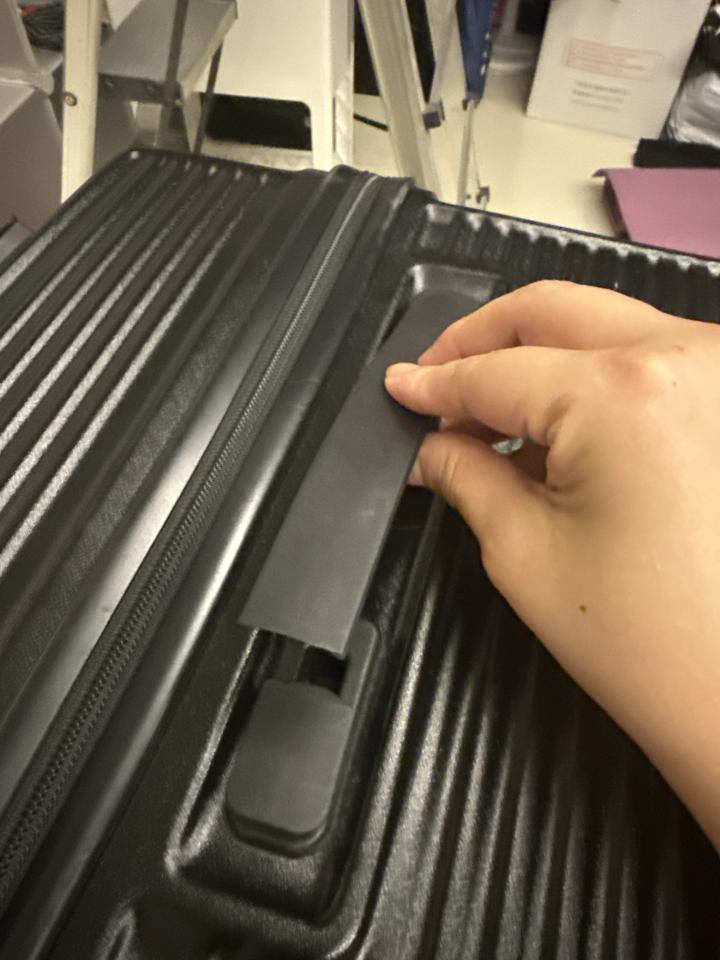 行李箱維修案件圖片