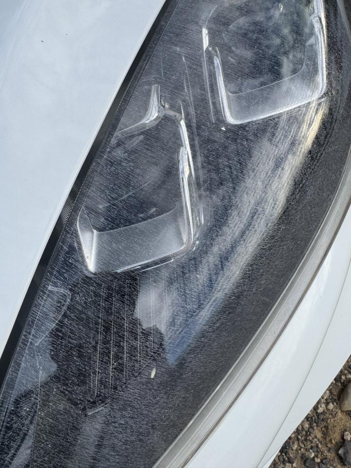 汽車玻璃修補案件圖片