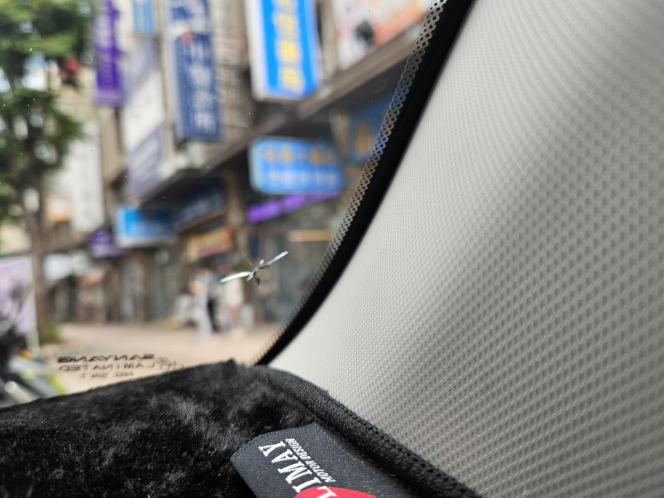 汽車玻璃修補案件圖片
